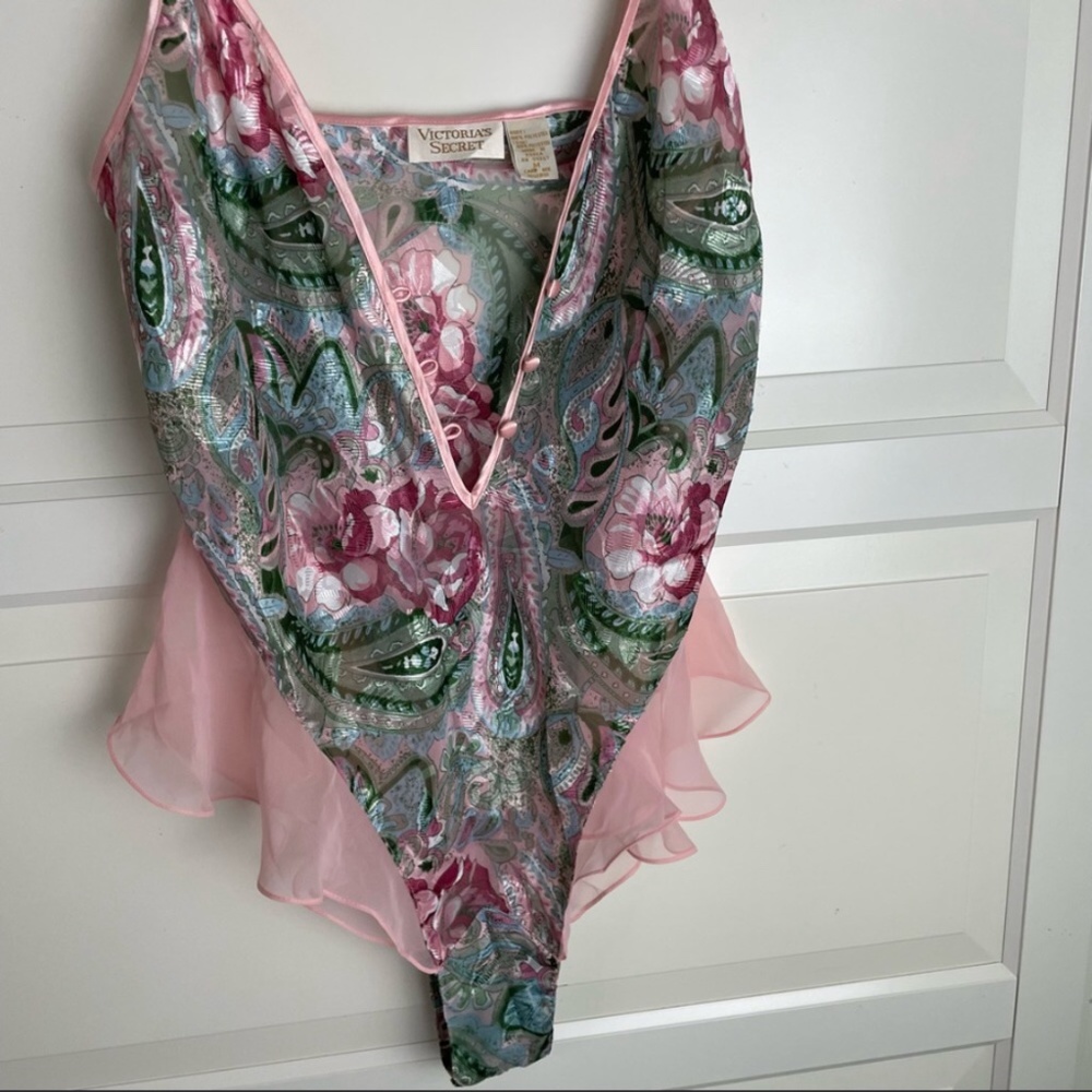 Vintage gold label Victoria Secret satin ruffle body suit teddy 8840 - Picture 1 of 6